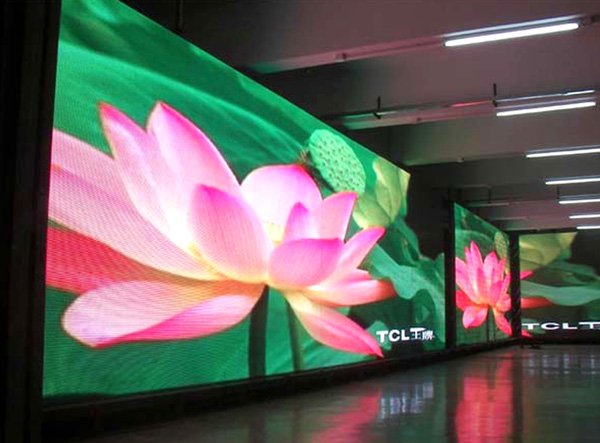 Come scegliere un display LED per interni senza commettere errori? Assicurati di controllare questi punti